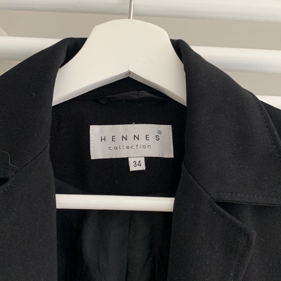 Black semi satin blazer / formal jacket . - Picture 5 of 8